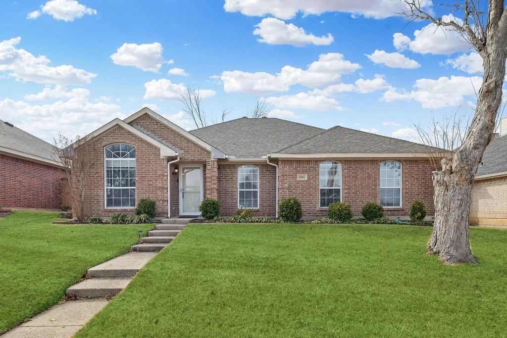 9881 Cambridge Drive, Frisco