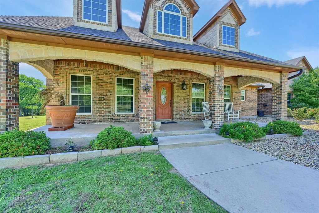 5300 Highland Drive, Denison
