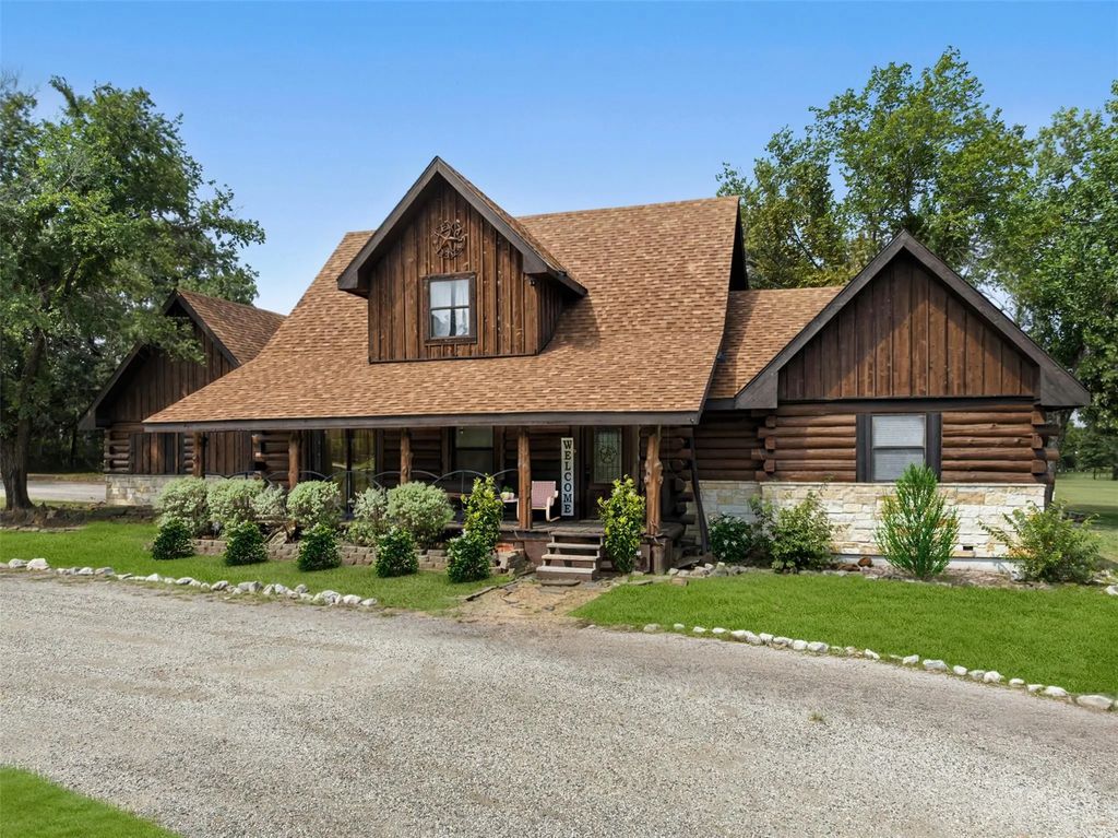 10233 County Road 603, Burleson