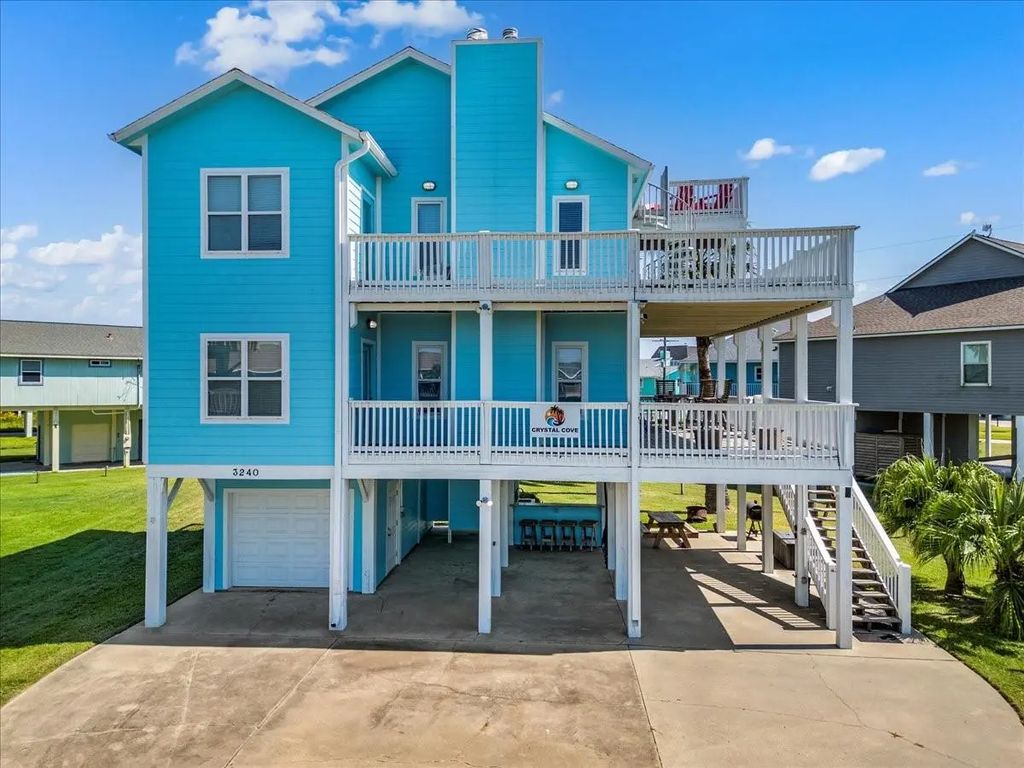 3240 Castle Drive, Crystal Beach