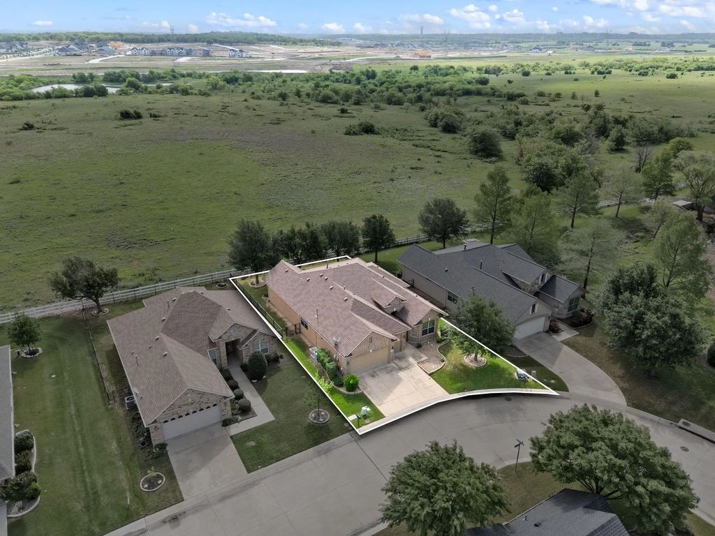 8917 Perimeter Street, Denton