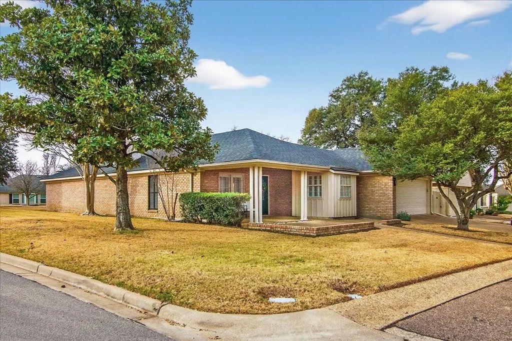 4145 Westchester Drive, Waco