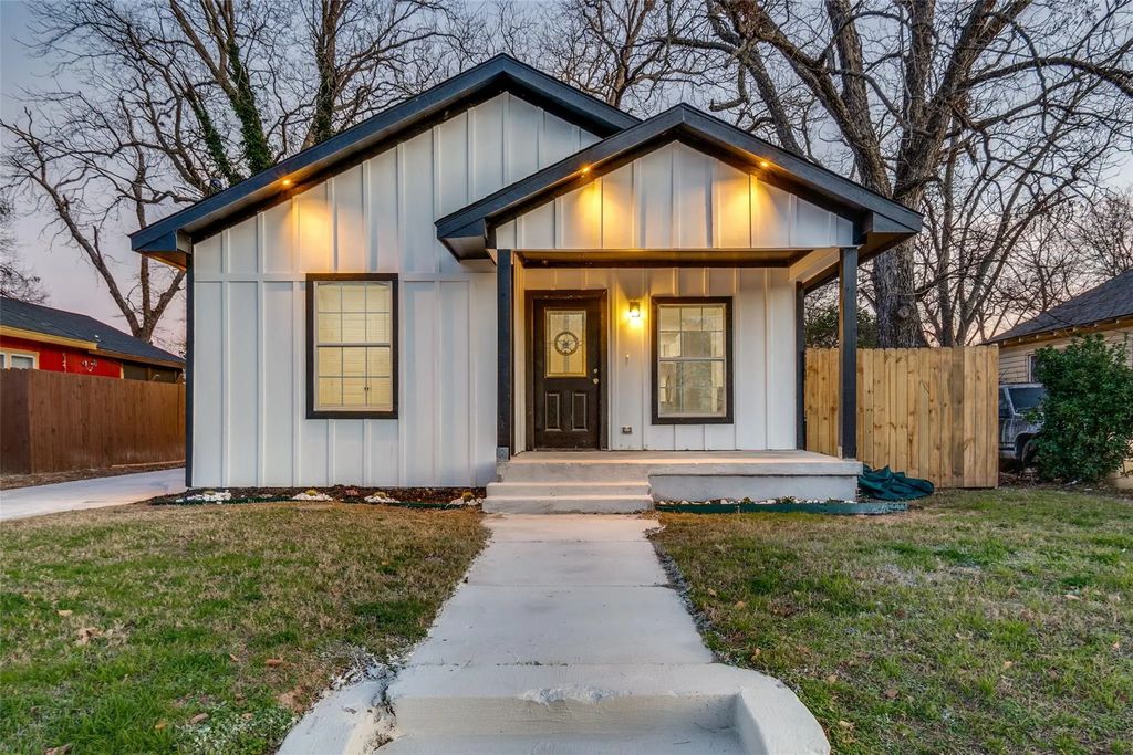 3242 Pine Street, Dallas