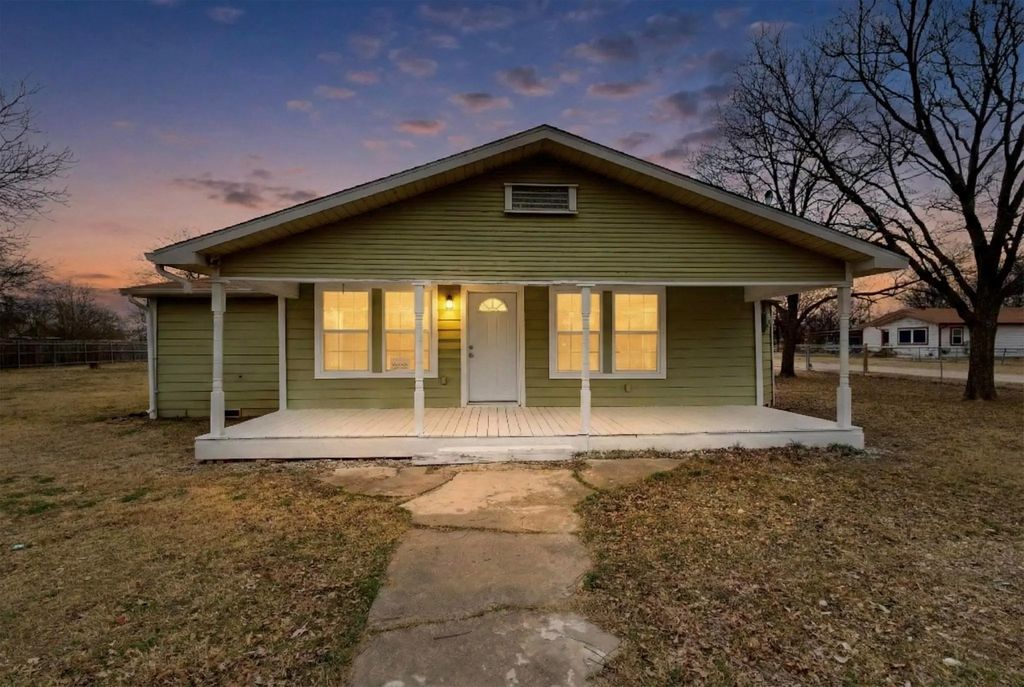 400 S Oak Street, Ranger