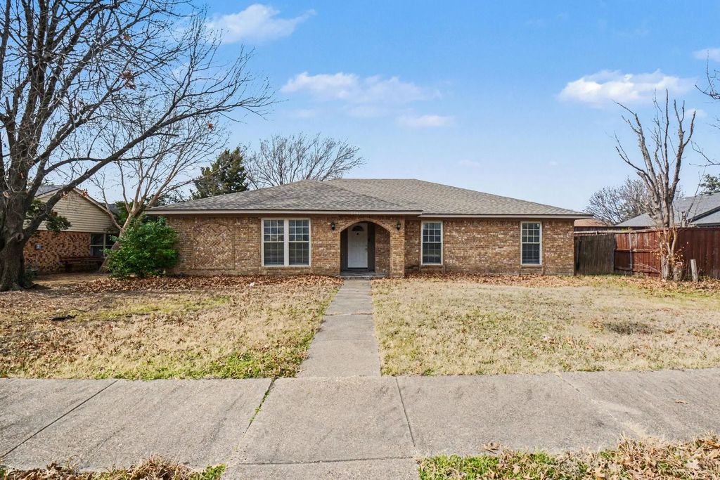 1511 Sabine Pass, Mesquite