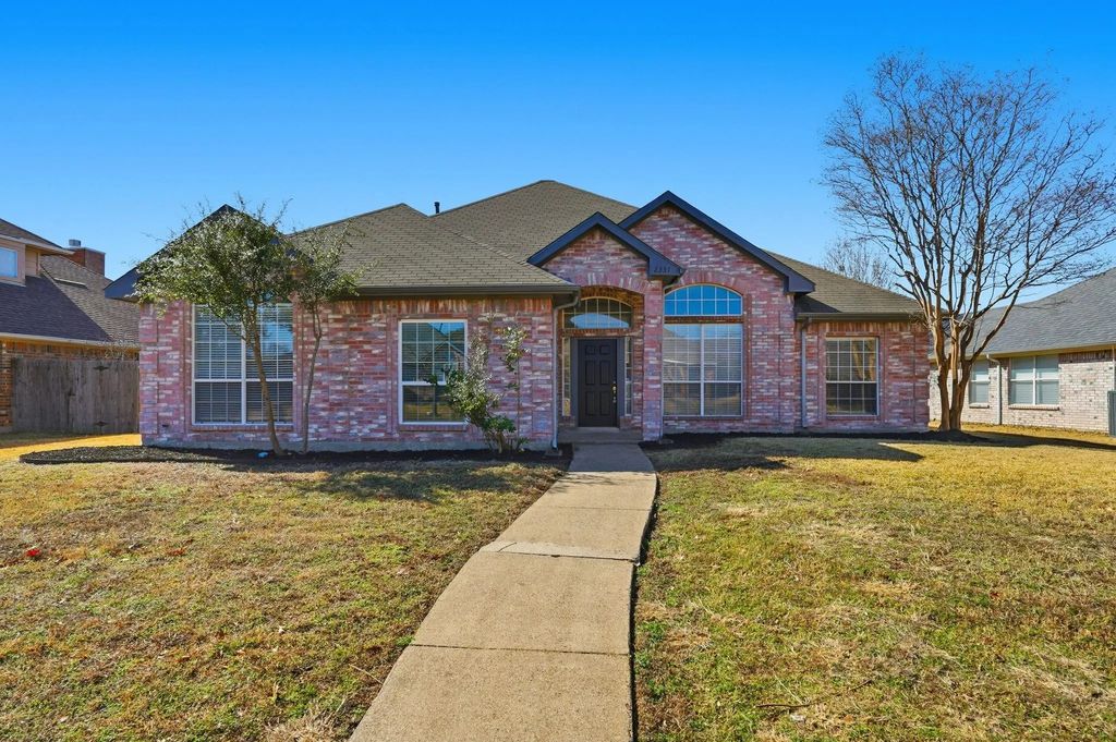 2331 Highbank Drive, Mesquite