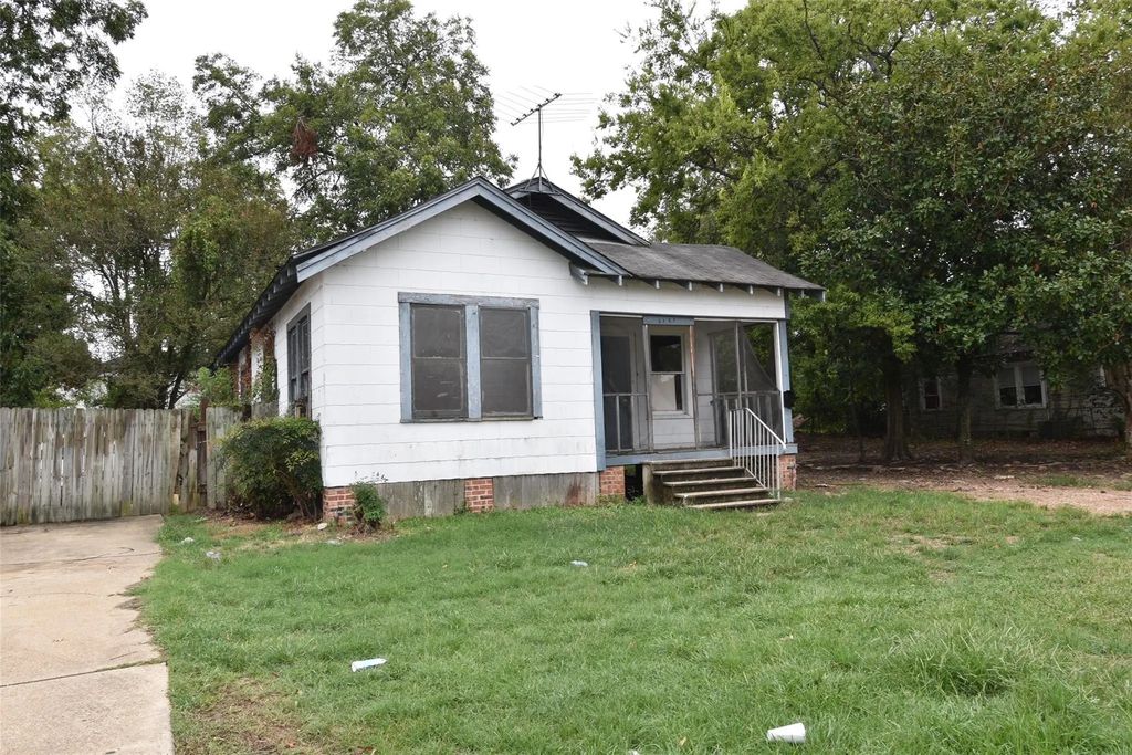 3121 Hollywood Avenue, Shreveport