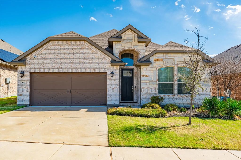 144 Crimson Sky Court, Aledo