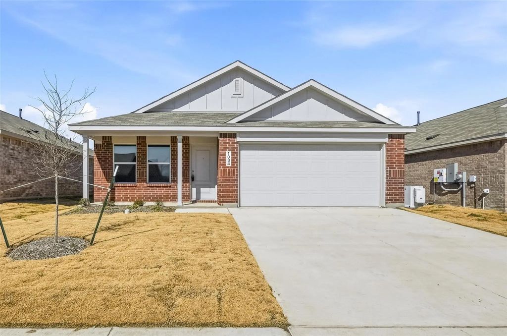 1034 Neyland Drive, Ennis