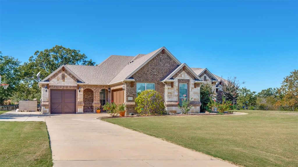 1450 Woodland Drive, Cross Roads