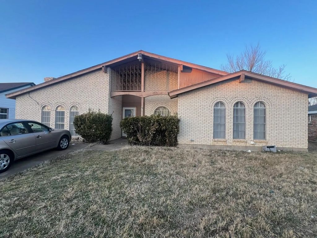 912 Kelley Drive, Everman
