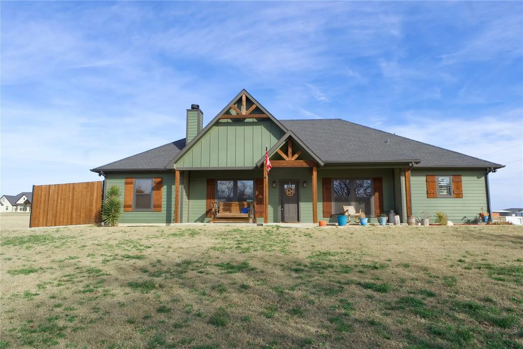 700 N Mesquite Street, Muenster