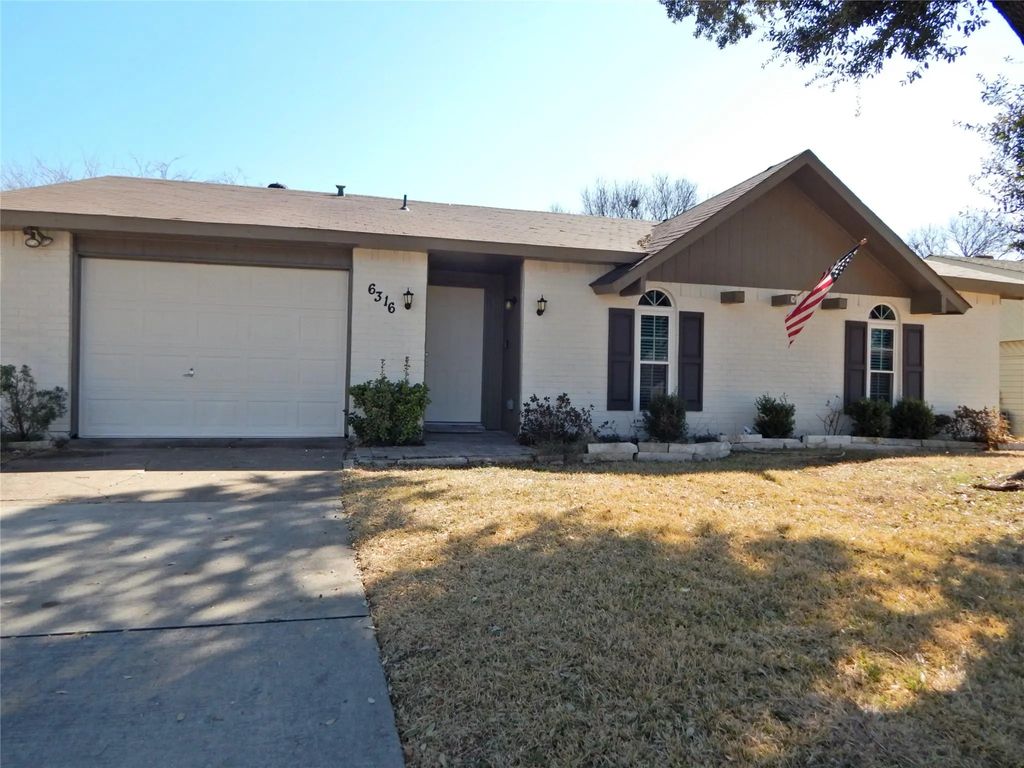6316 Pine Street, Rowlett