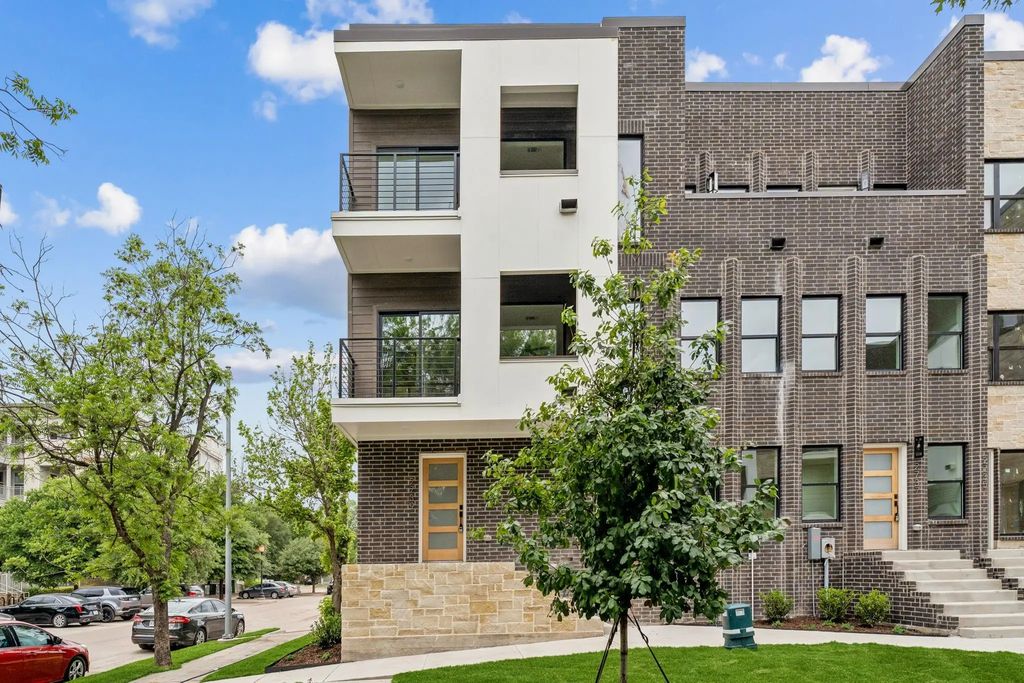 2739 Azalea Park Circle, Fort Worth