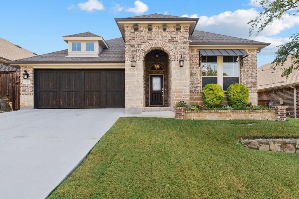 5545 Annie Creek Road, Fort Worth