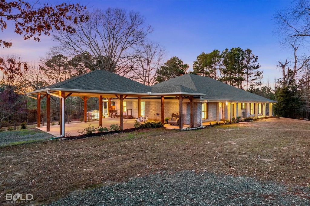 16591 Highway 157, Plain Dealing