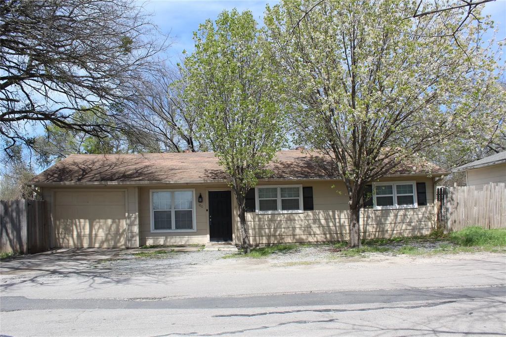 100 E Brown Street, Princeton
