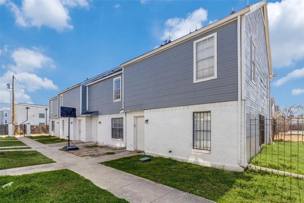 4618 San Jacinto Street A, Dallas