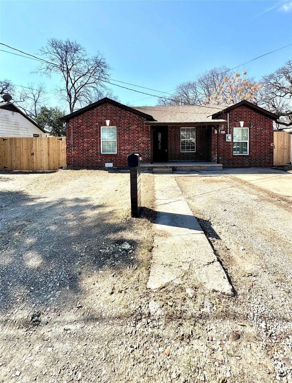 1213 Hawley Lane, Dallas