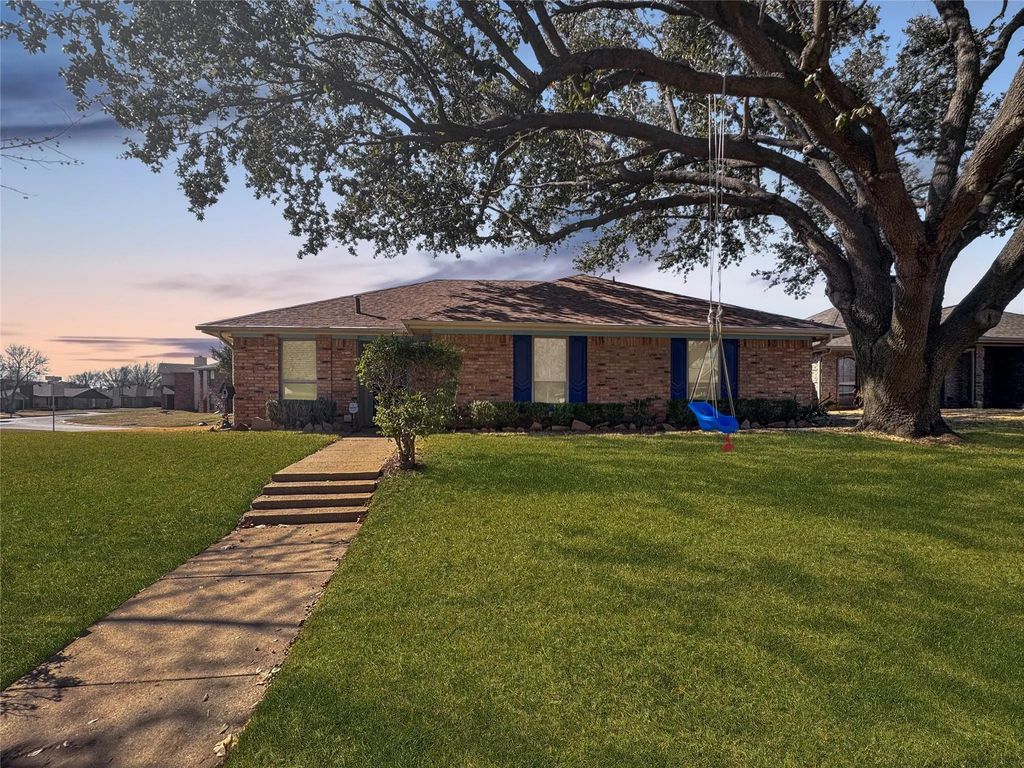 5216 Stagetrail Drive, Arlington