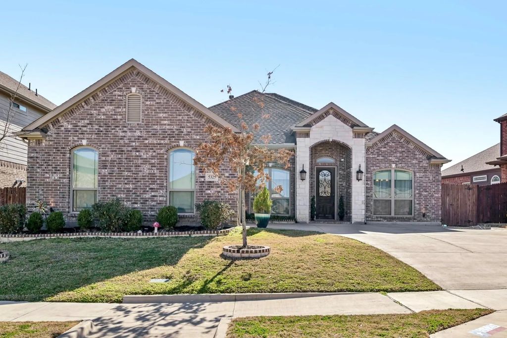 5325 Almanor Road, Fort Worth