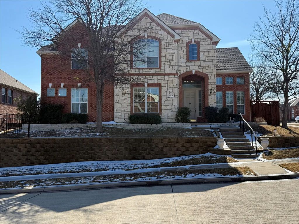 1020 Thorncliff Trail, Irving