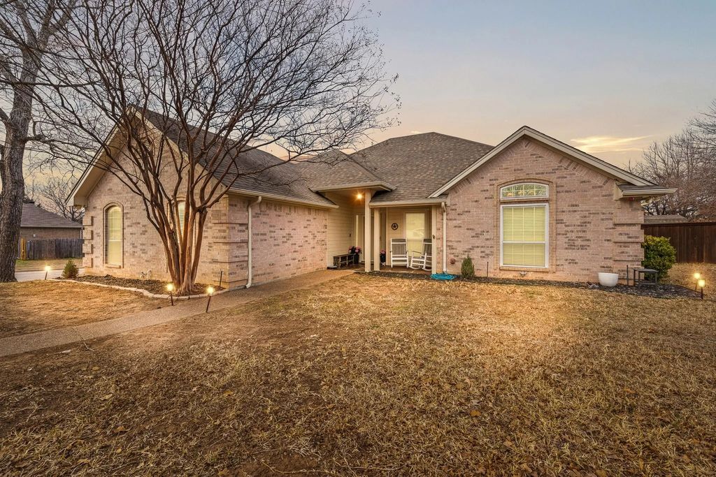 201 Brianne Court, Joshua