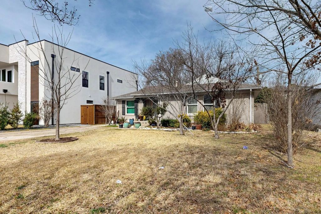 3753 Almazan Drive, Dallas