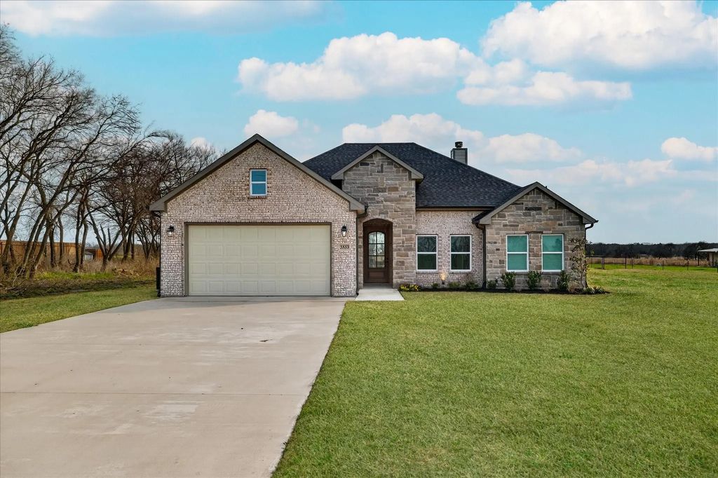 3533 County Road 1092, Celeste