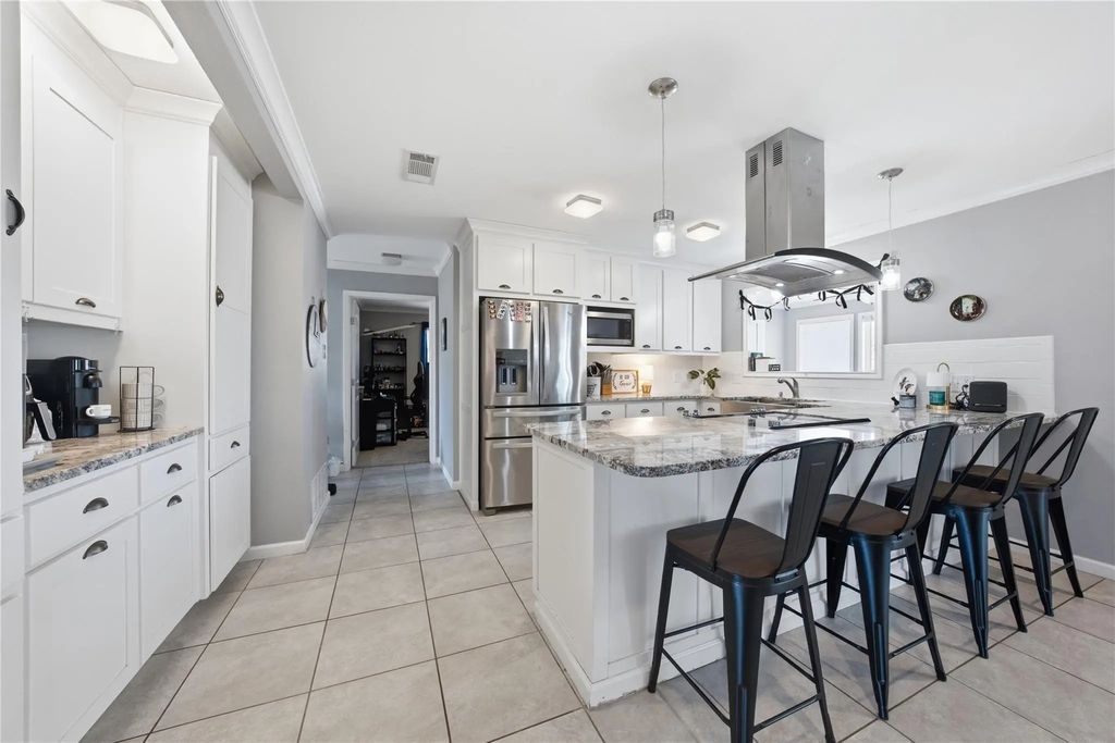 6106 Peninsula Circle, Athens