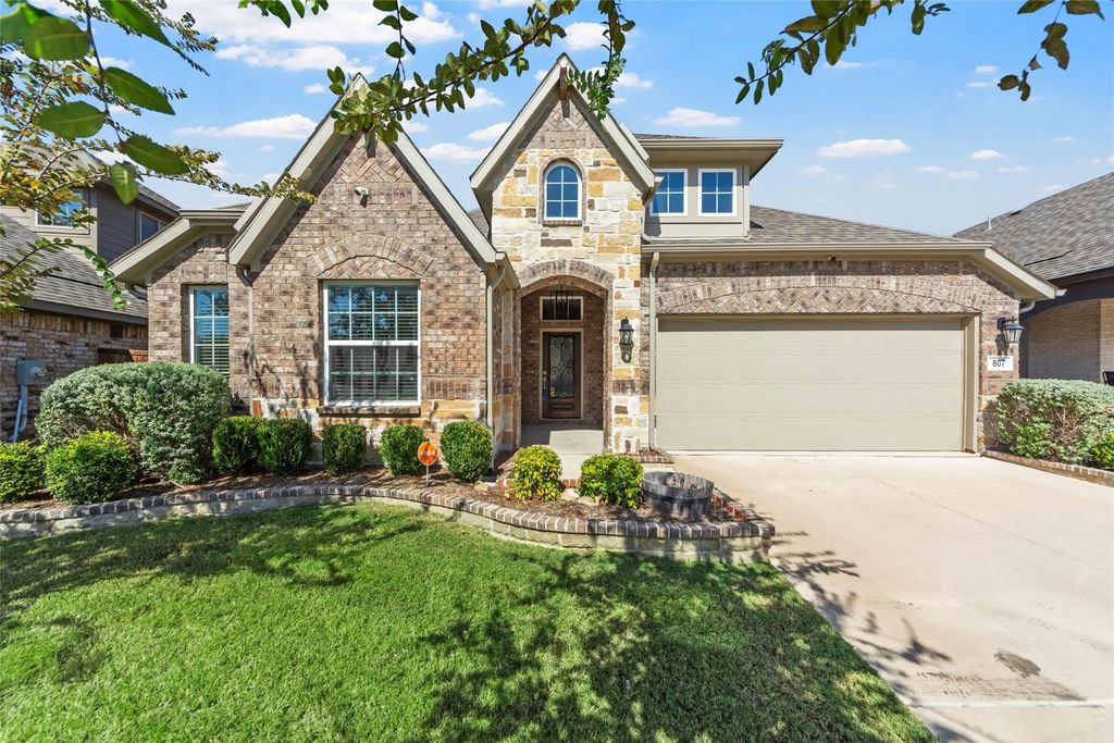 807 Anne Court, Anna