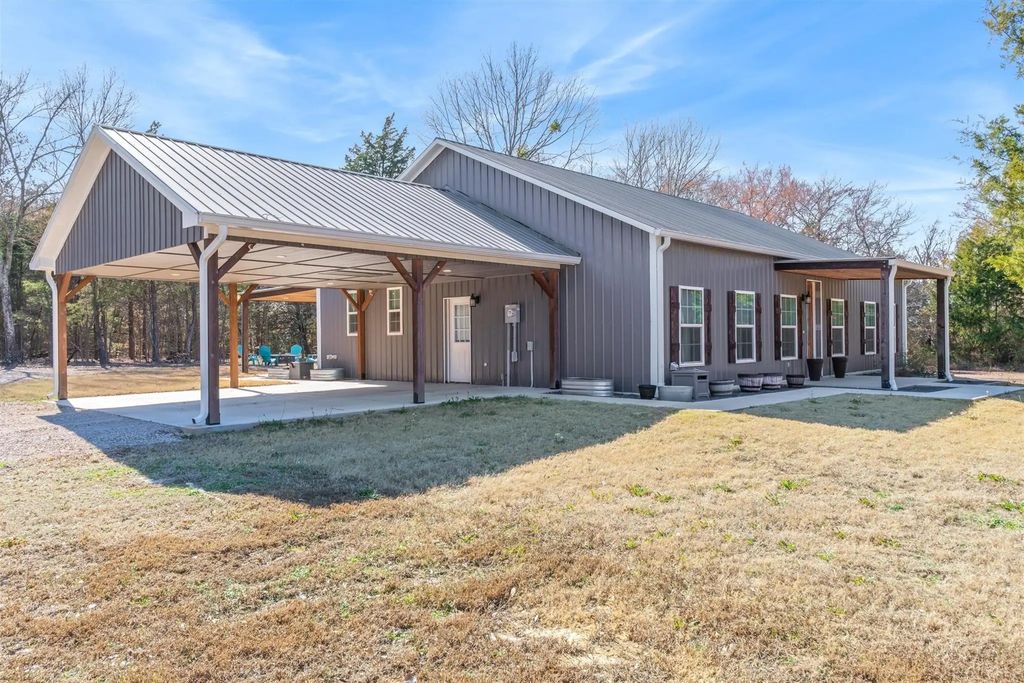 1215 Vz County Road 2120, Canton