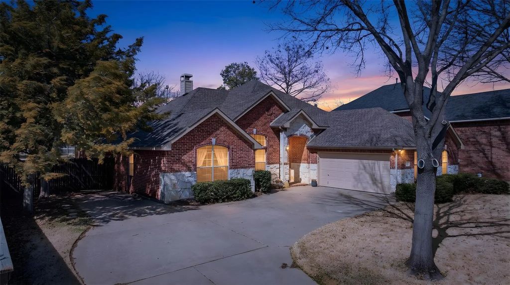 524 Suffolk Drive, Grand Prairie