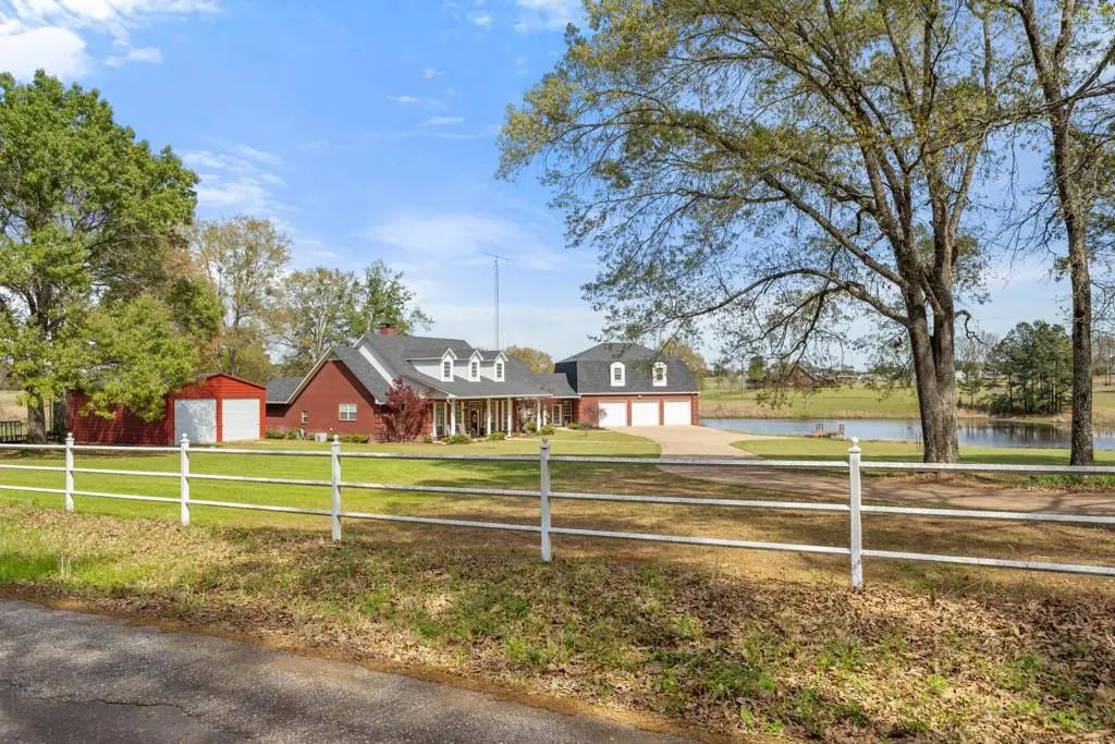 15080 County Road 1104, Flint