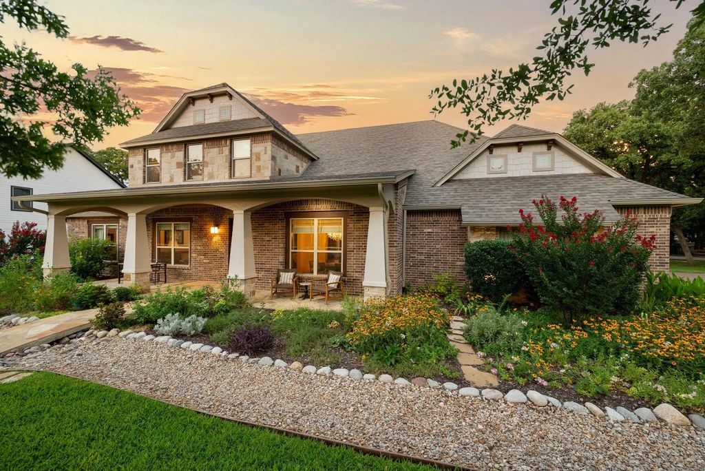 6301 Bettinger Drive, Colleyville