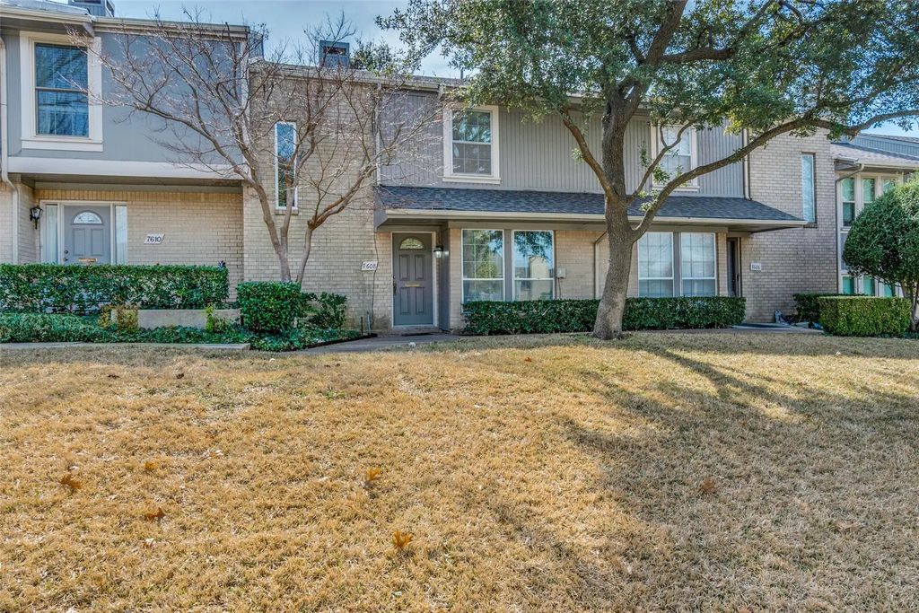 7608 Woodthrush Drive, Dallas