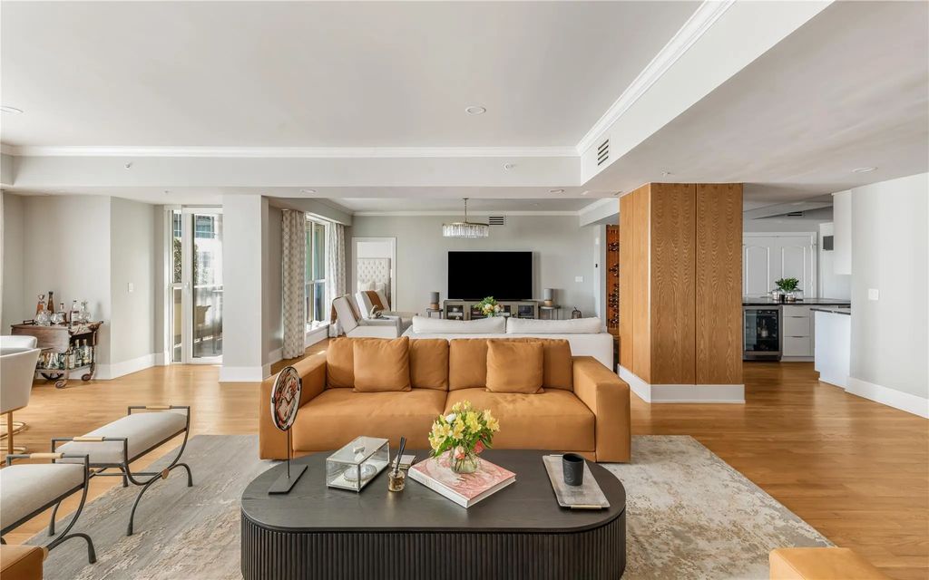 3401 Lee Parkway 404, Dallas