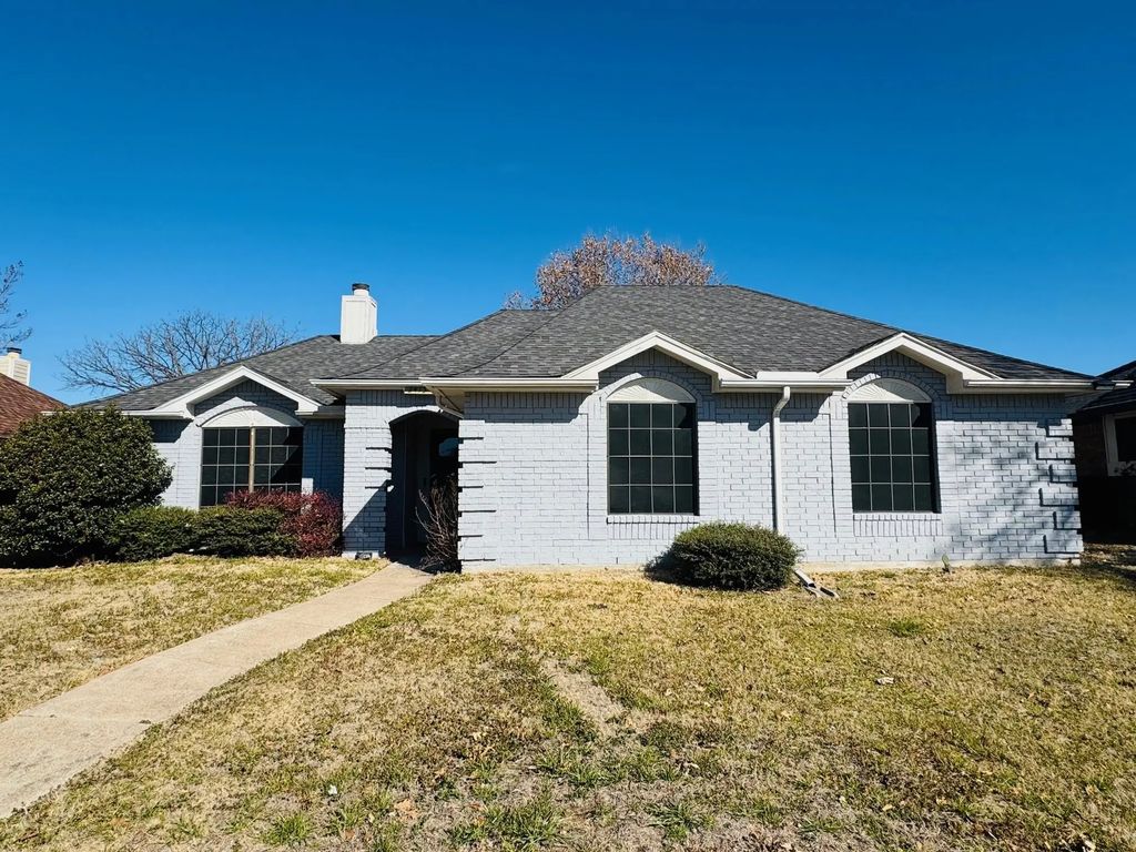 2413 University Drive, Rowlett