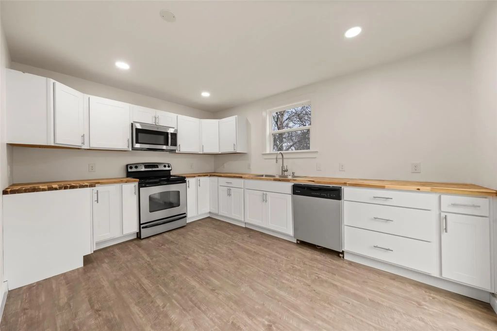 812 Harlem Street, Waco