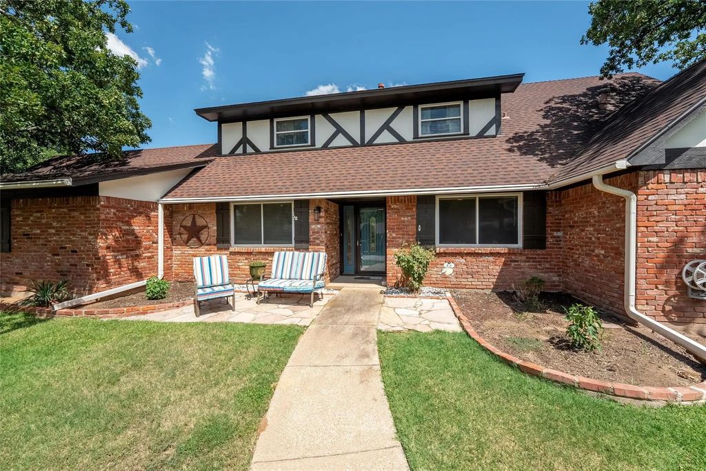 2119 Prestonwood Drive, Arlington