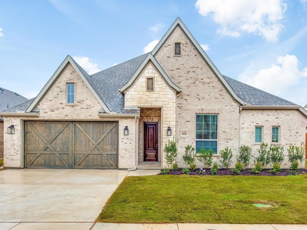 2528 Flycatcher Road, Fort Worth