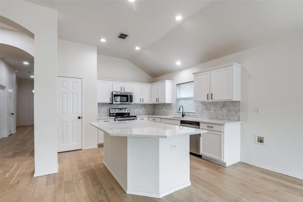 405 Hackberry Drive, Fate