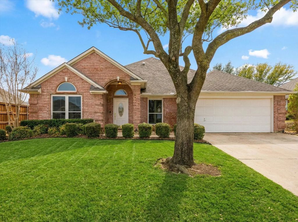 1116 Carousel Drive, Bedford