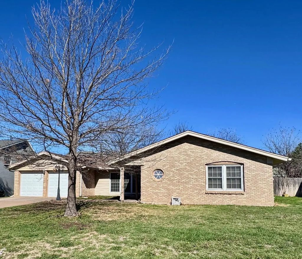 8108 Rush Street, Benbrook