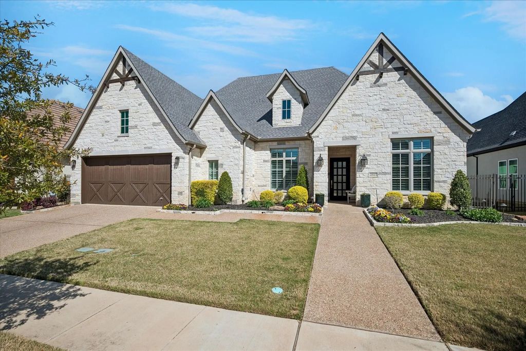 2817 Riverbrook Way, Southlake