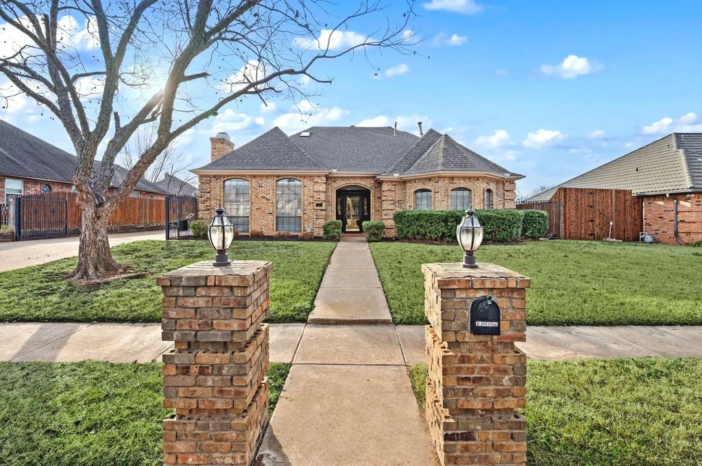 3528 Meadowside Drive, Bedford