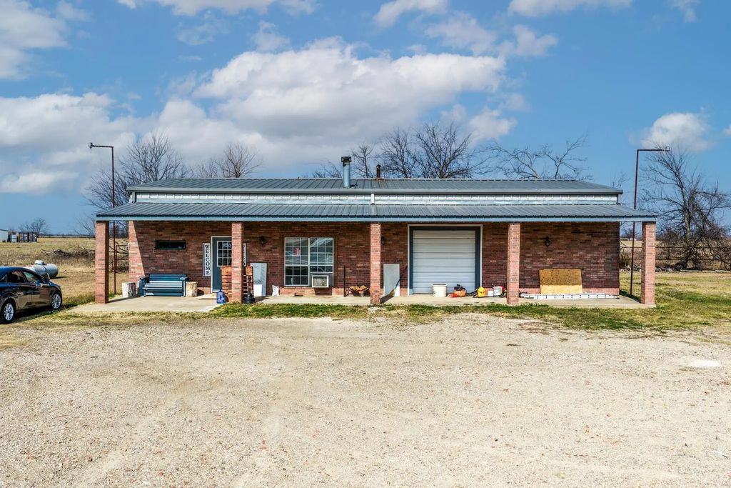 1465 N Hillcrest Drive, Sulphur Springs