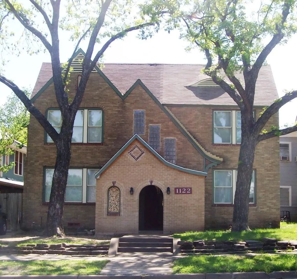 1122 Kings Highway, Dallas