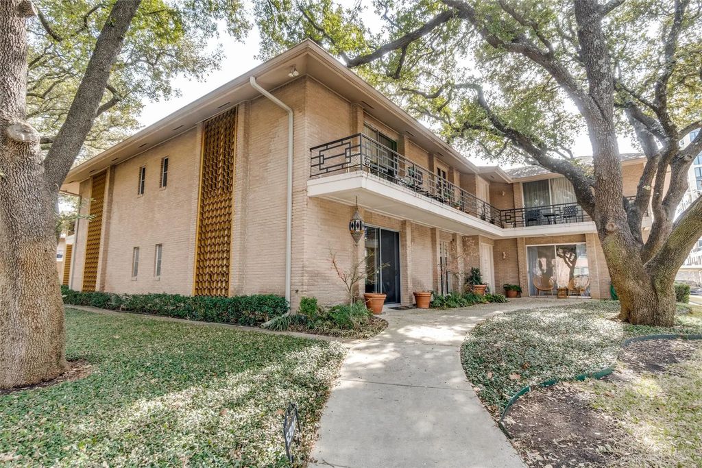 6306 Bandera A, Dallas