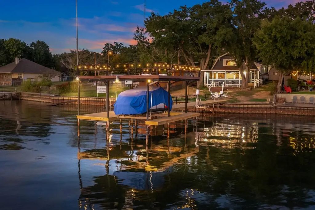 114 Harbor Drive, Gun Barrel City